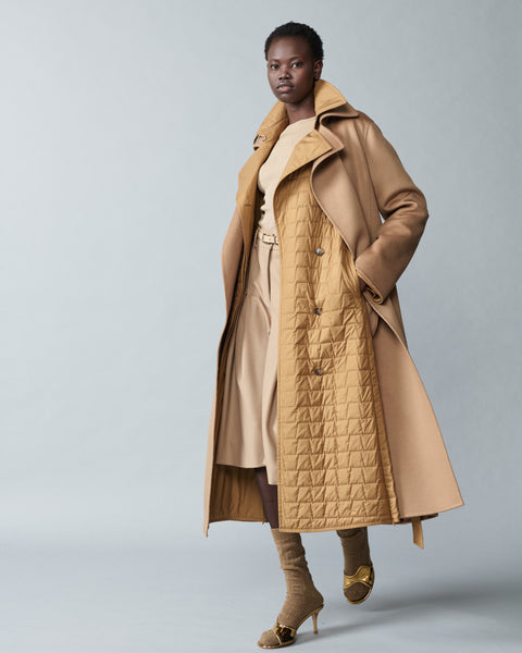 Luxurious and cozy cashmere coats for women akris