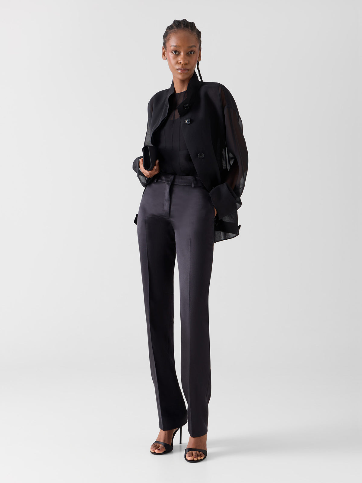2026-04-01_ECOM_EDITORIAL_PANTS_GUIDE1124_f2b83a65-70cf-4971-a006-0bf518fed26b - Akris EU