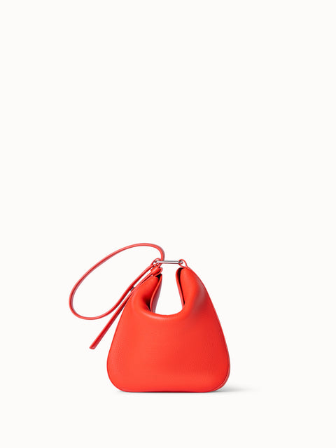 Little Anna Hobo in Alcecalf Leather