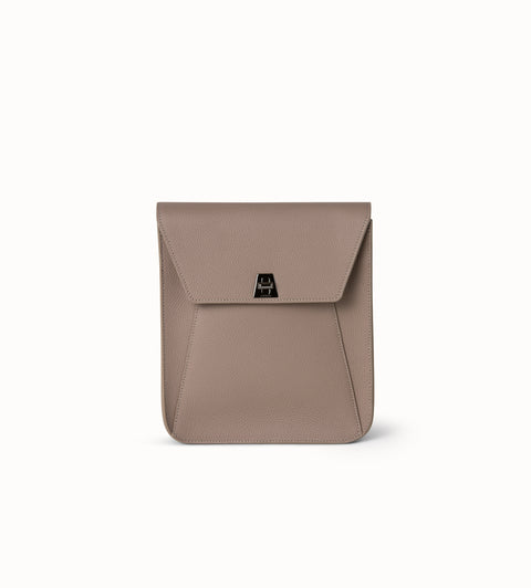 Customizable Medium Anouk Messenger in Cervocalf Leather