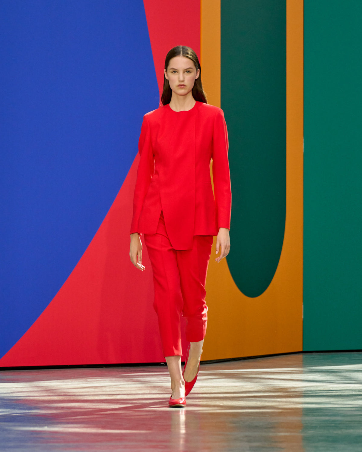 A look from Akris Spring/Summer 2026, blending art and fashion with Swiss luxury design, couture craftsmanship, and timeless elegance inspired by Leon Polk Smith