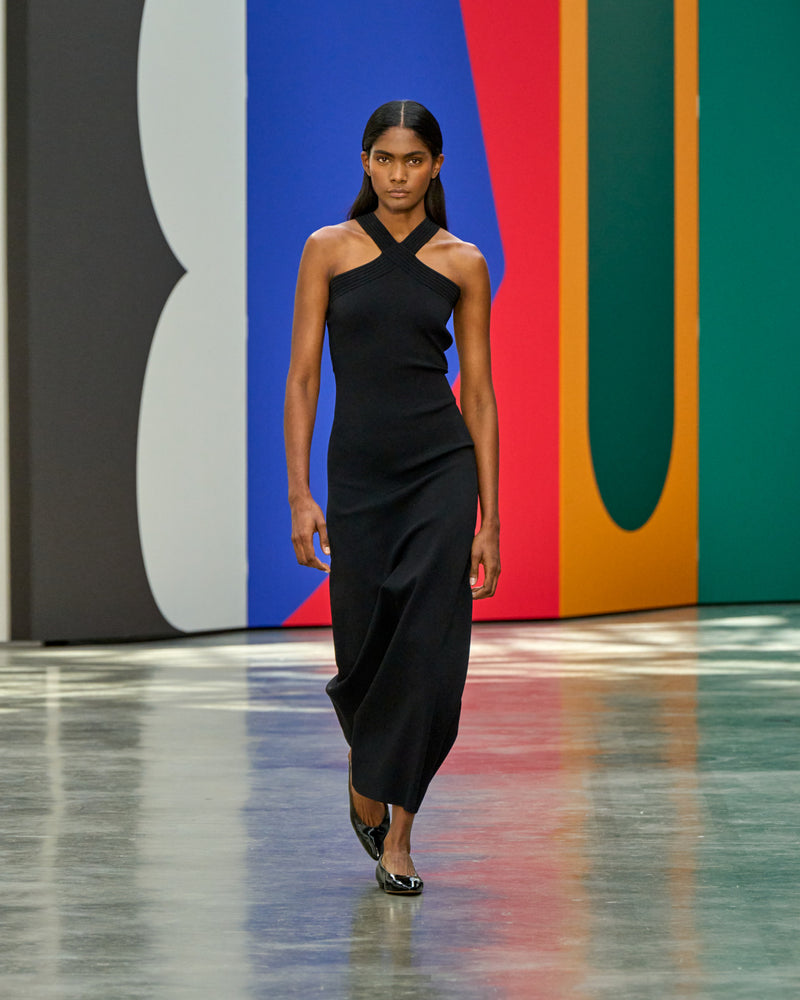 A look from Akris Spring/Summer 2026, blending art and fashion with Swiss luxury design, couture craftsmanship, and timeless elegance inspired by Leon Polk Smith