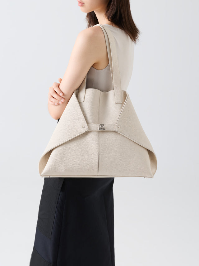 Close Shopper- Signature Ai Tote