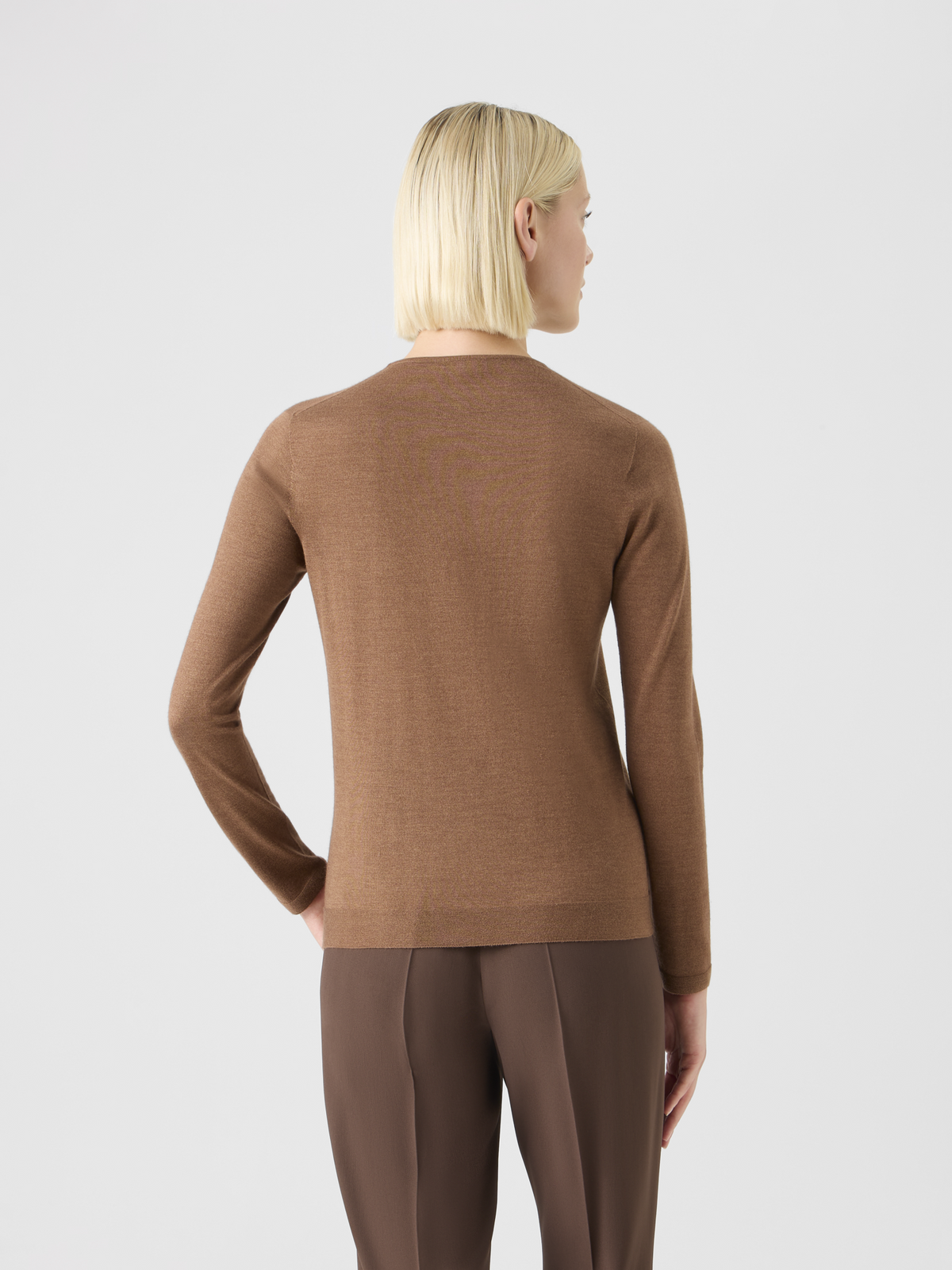 Designer Seamless Crew Neck Sweater in Cashmere Silk - brown #editorial