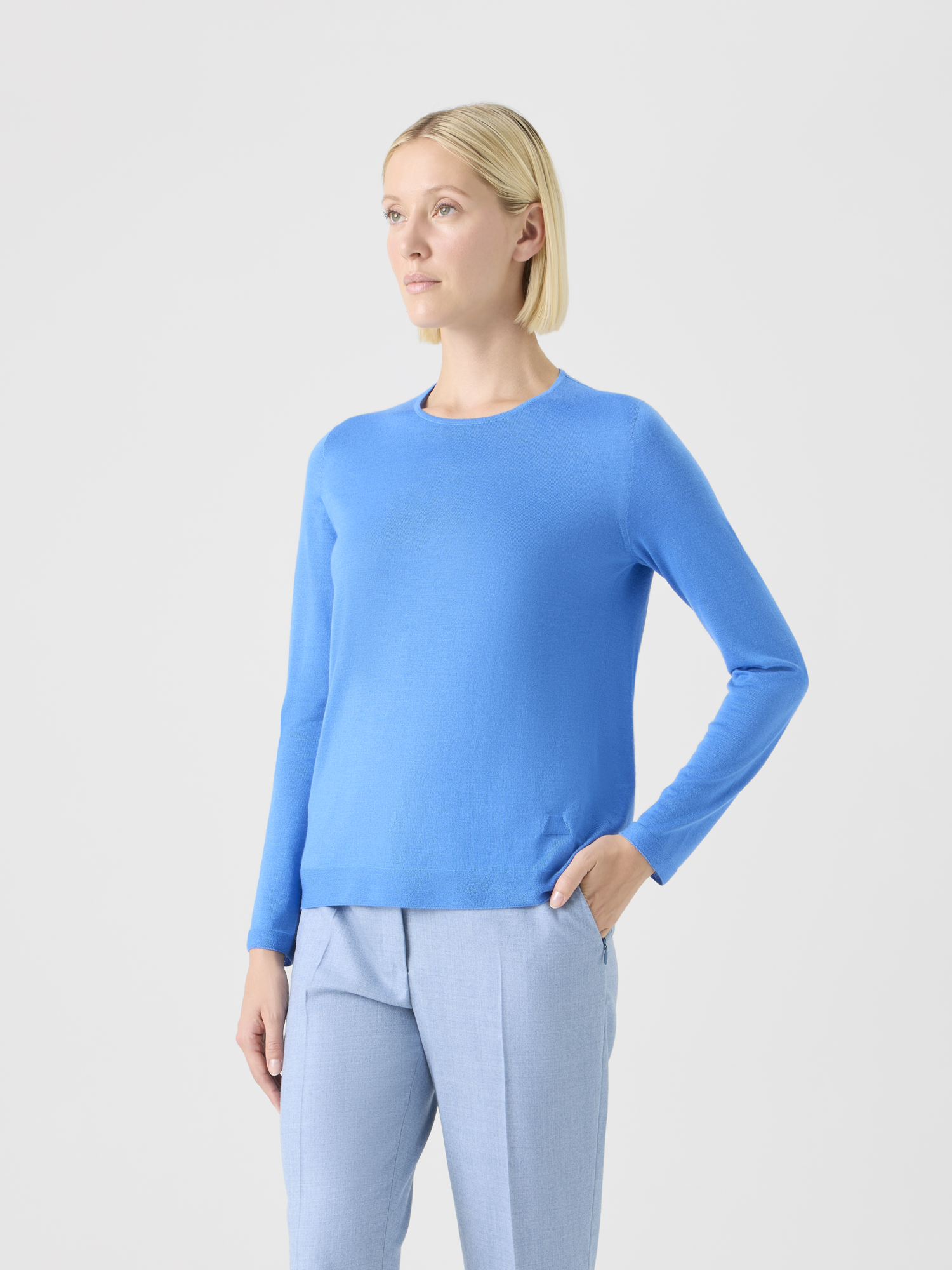 Designer Seamless Crew Neck Sweater in Cashmere Silk - navy - blue 