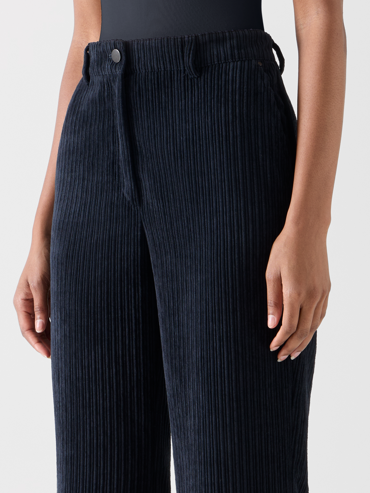 Designer Bootcut Pants in Washed Techno Corduroy - navy 