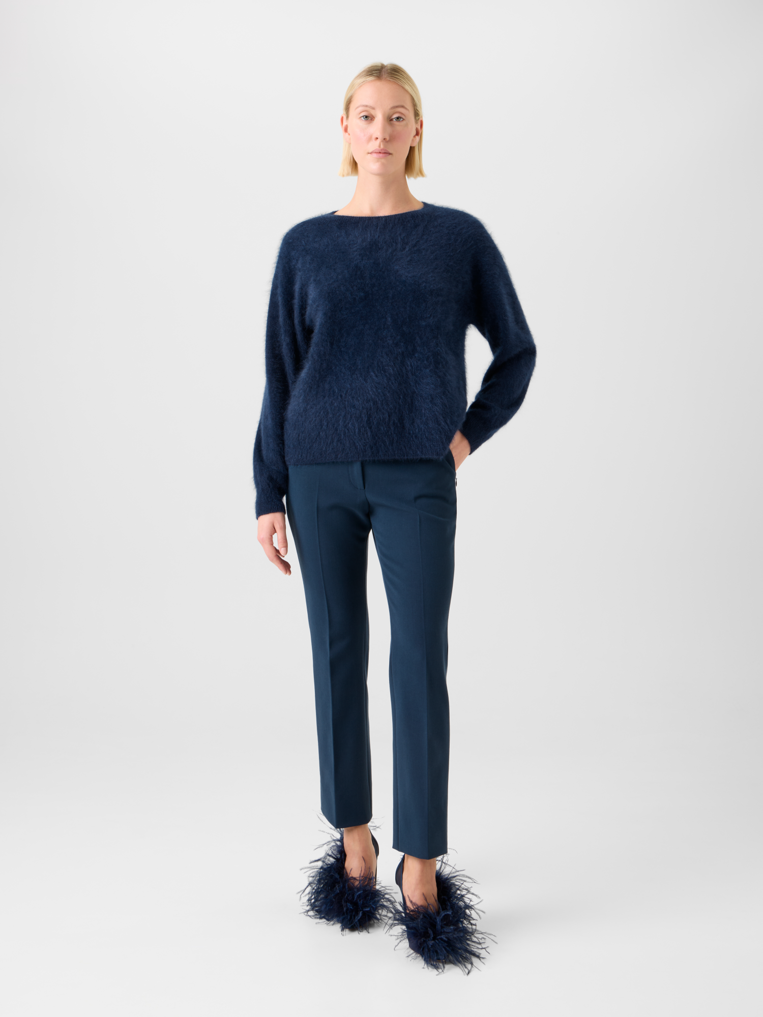 Designer Cloud Cashmere Knit Sweater - neutral - navy - blue 