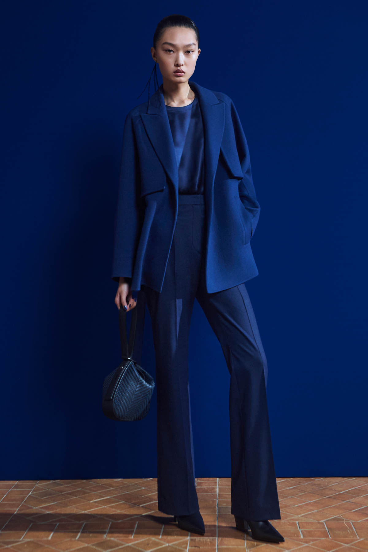 Designer Anna Little Hobo - neutral - navy - blue #editorial