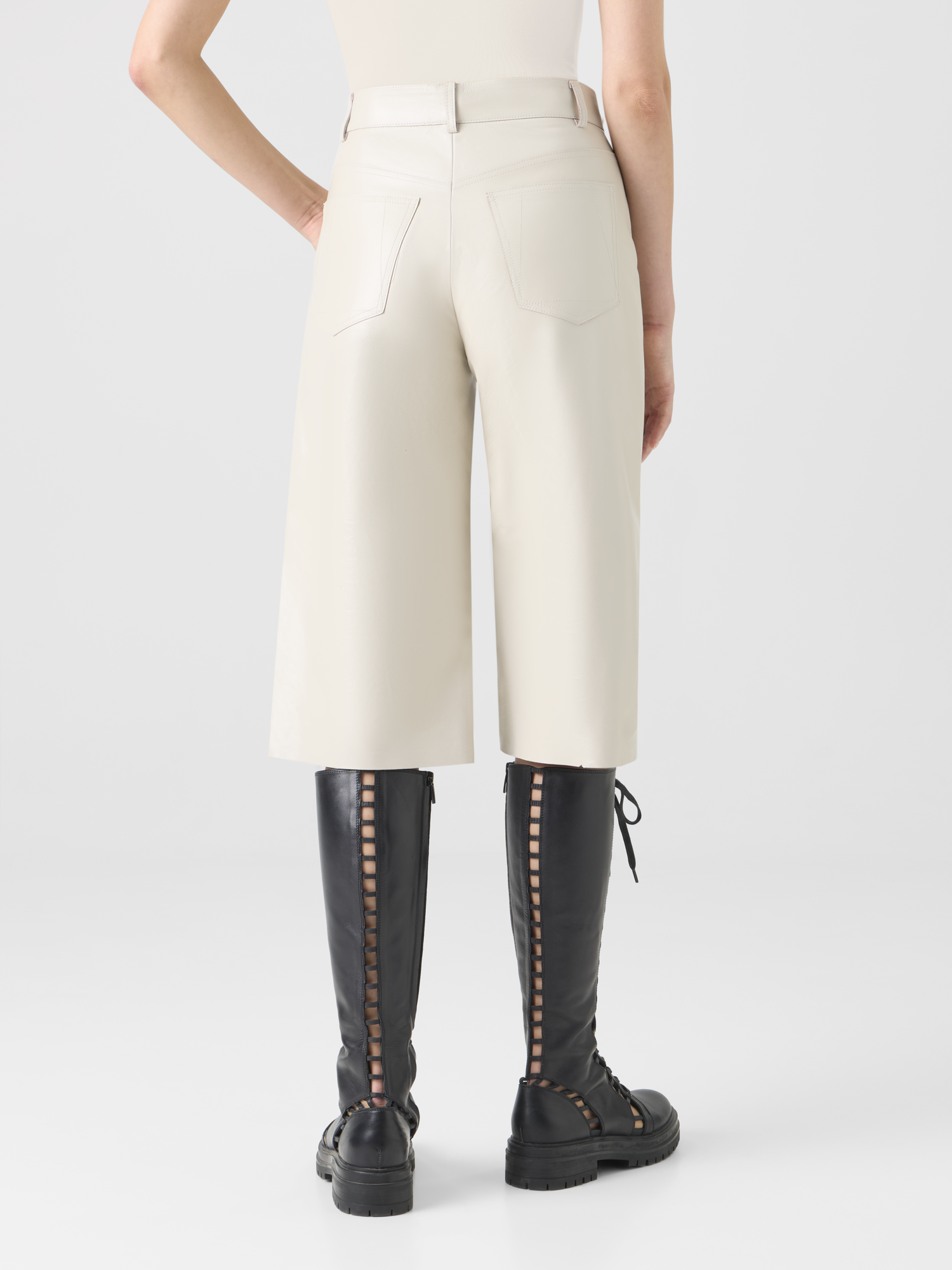 Designer Lacquered Leather Wide-Leg Bermuda Shorts - beige 