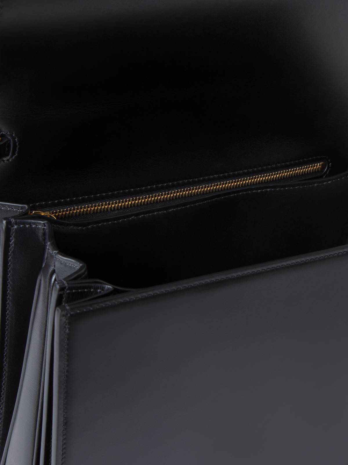 Designer Alice Medium Top Handle Bag - neutral - black