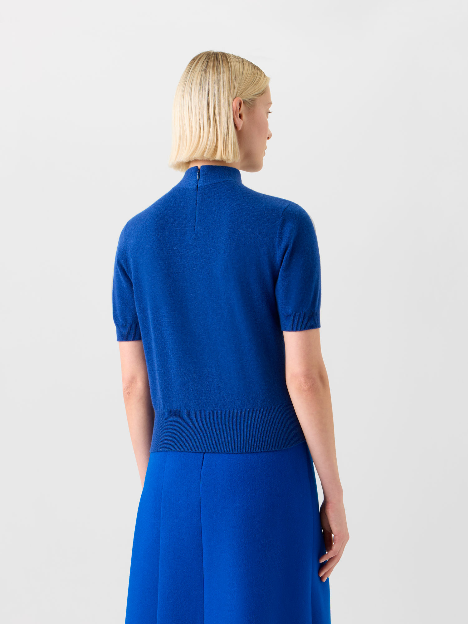 Designer Short Sleeve Cashmere Sweater with Knot Detail - blue 