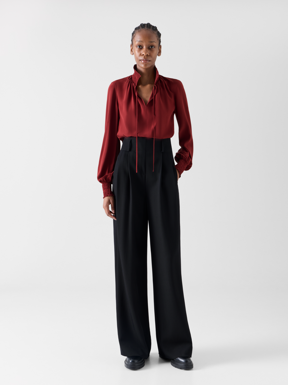 Designer High Waist Pleated Pants in Wool Tricotine - black 