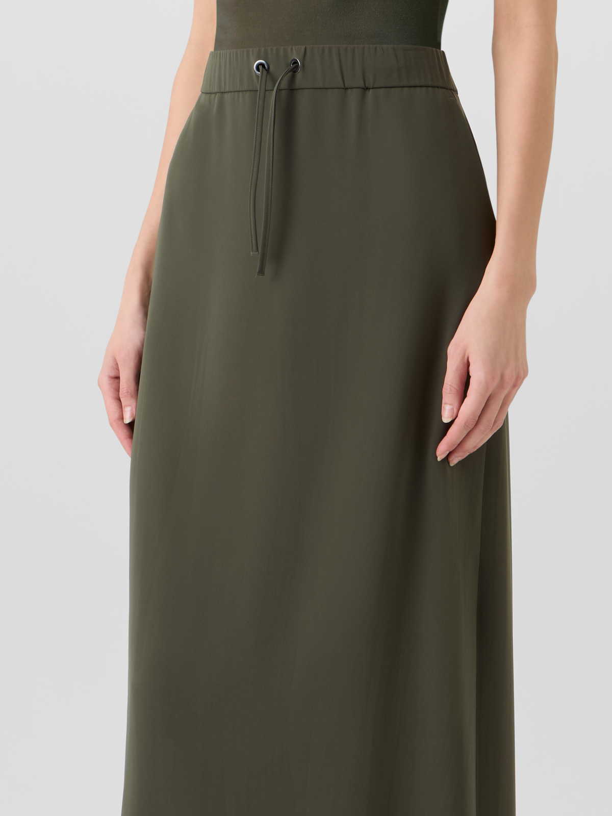 Designer Lasercut-Crêpe Midi Skirt - green #editorial