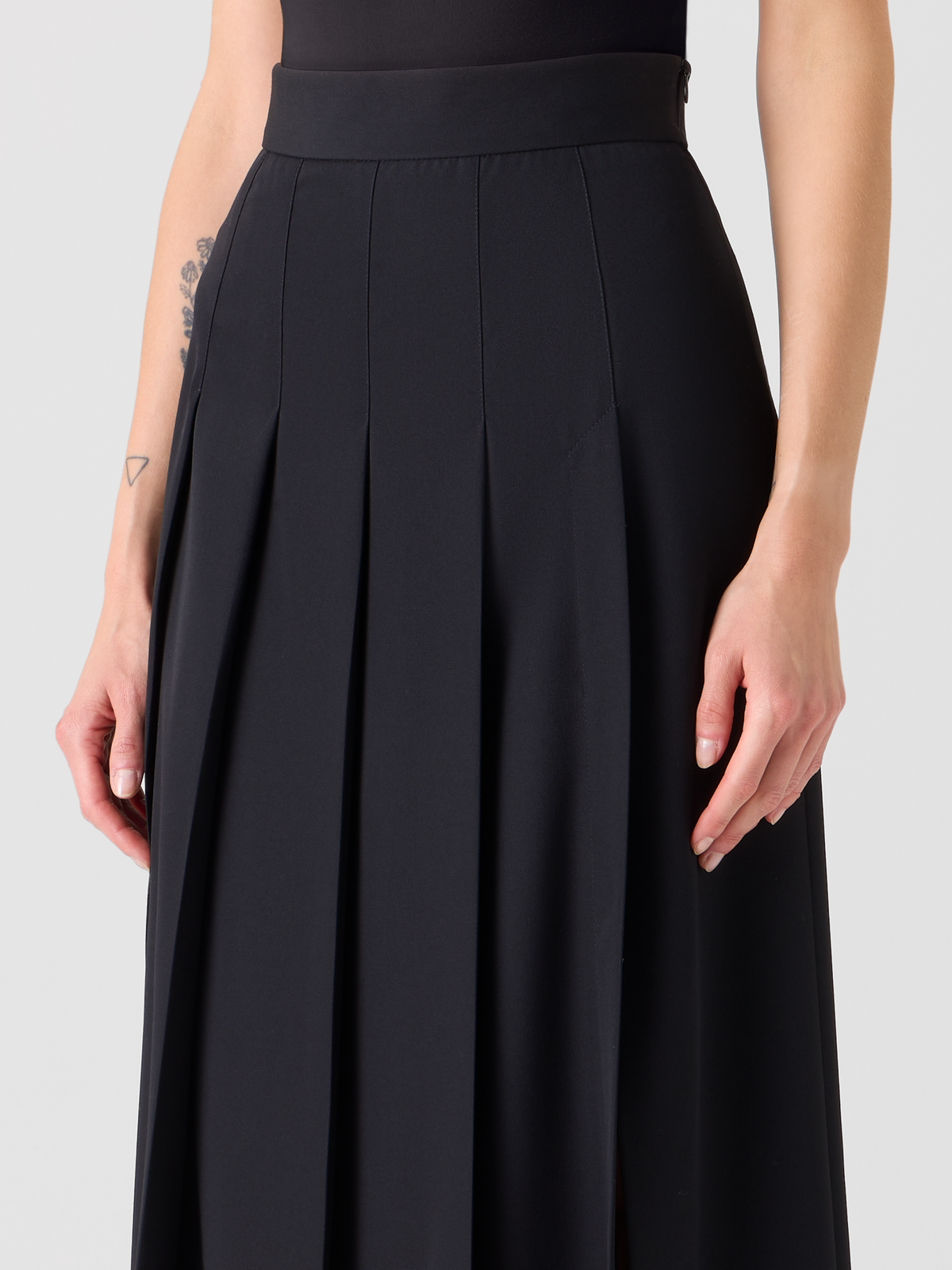 Designer Pleated Wool Midi Skirt - black