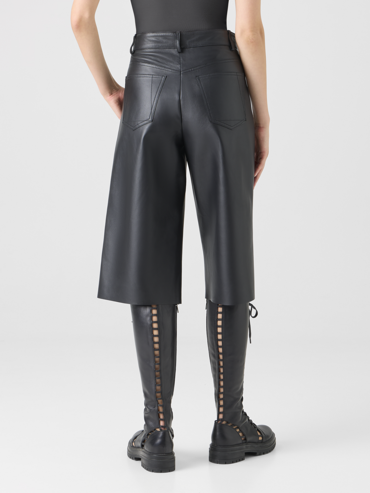 Designer WidNappa Leather Wide-Leg Bermuda Shortse Leg Bermuda in Fine Nappa Leather - black #editorial