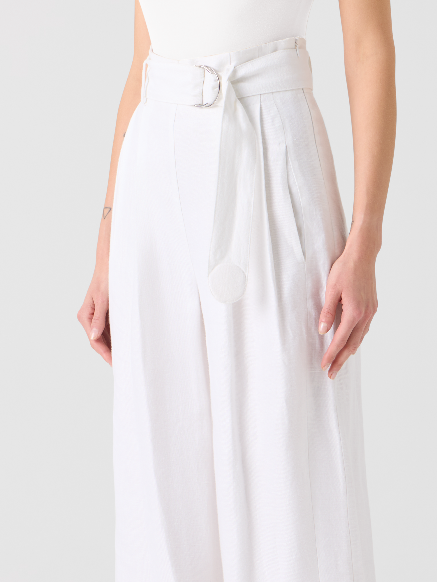 Designer Fiorella High-Rise Pleated Raw Linen Culotte Pants - white 