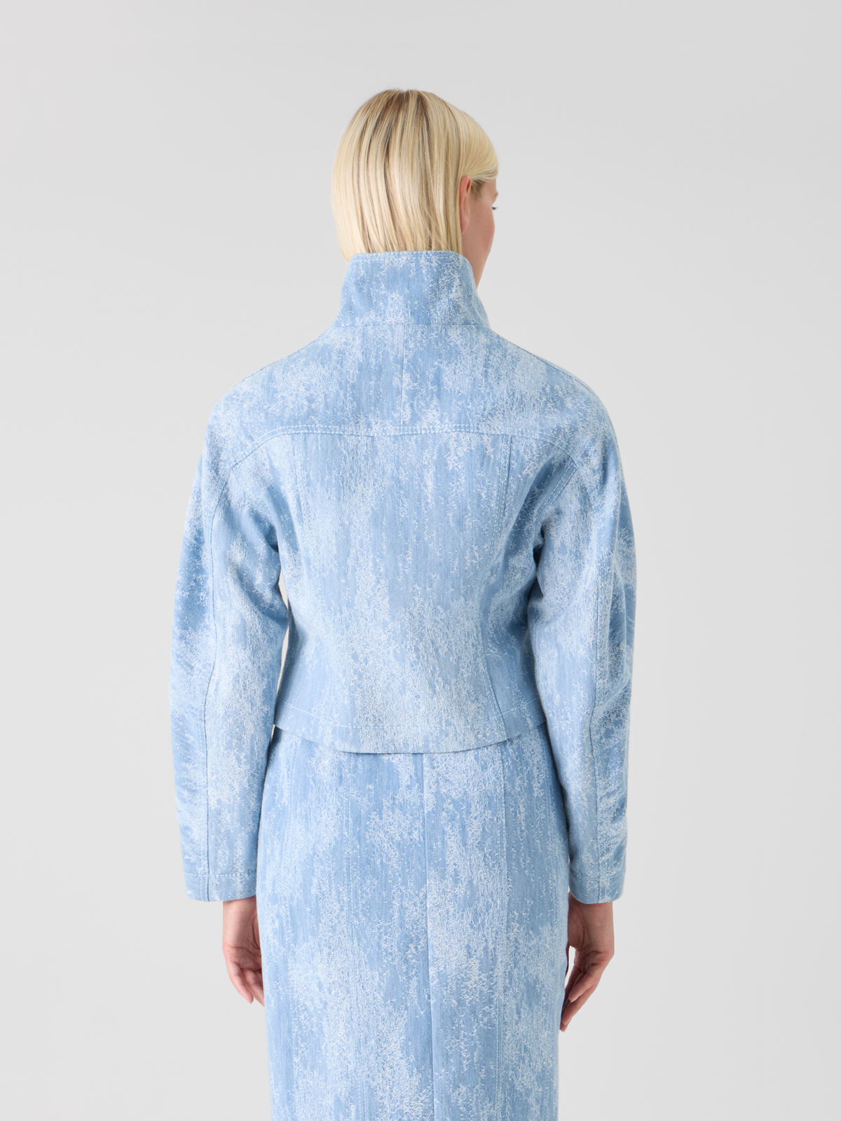 Designer Fitted Jacquard Denim Cropped Jacket - blue
