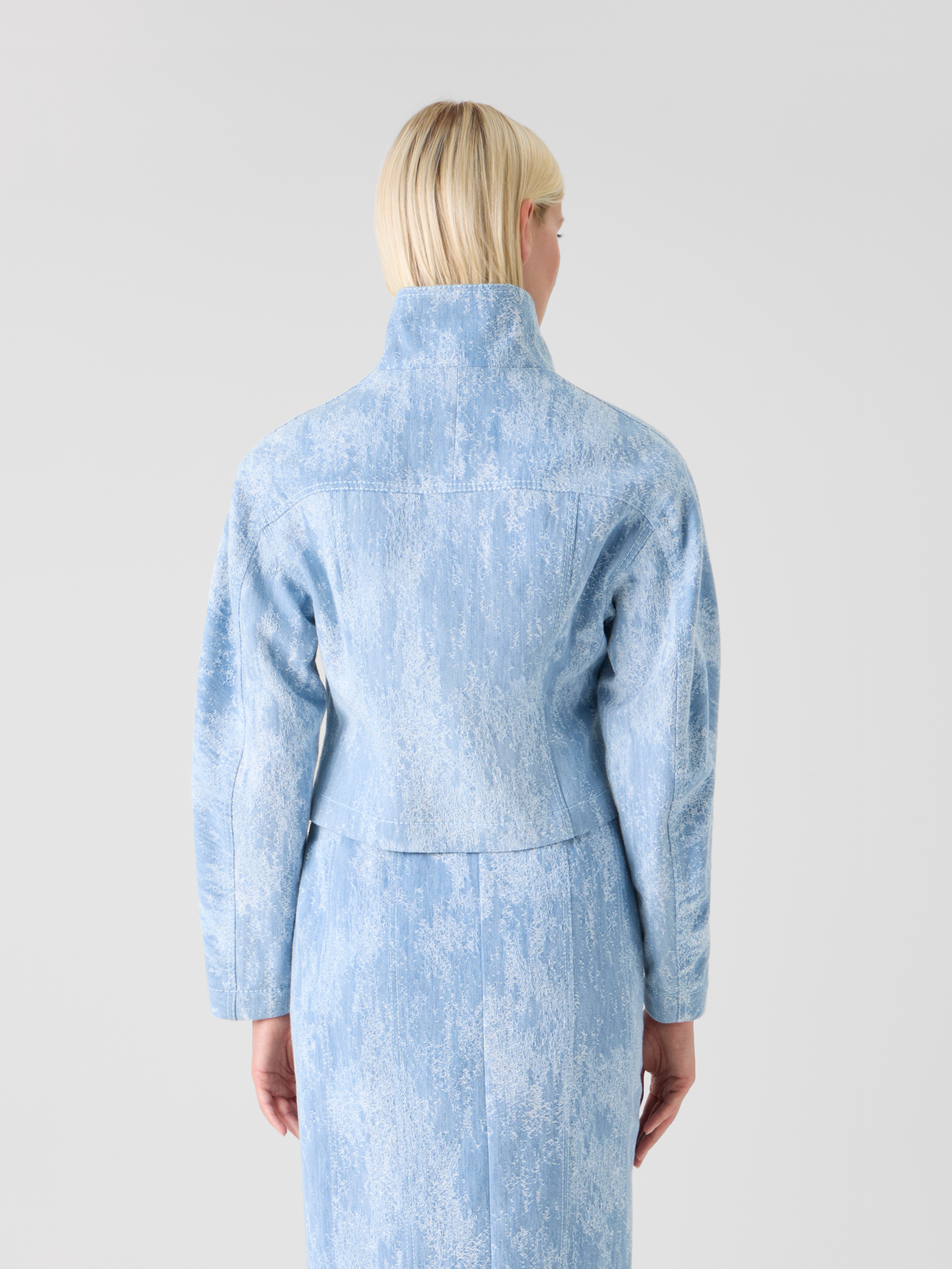 Designer Fitted Jacquard Denim Cropped Jacket - blue