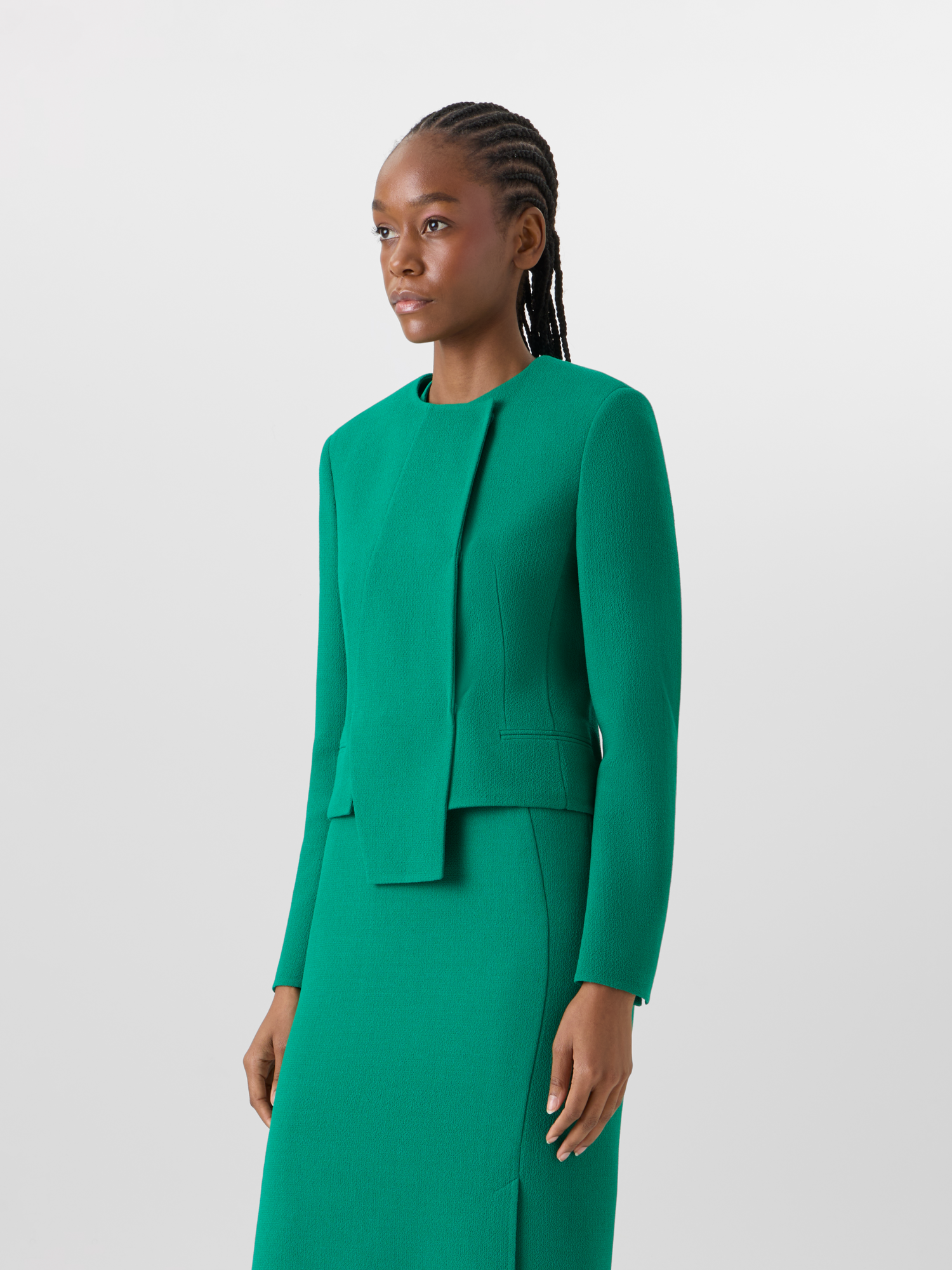 Designer Hemilio Short Jacket in Wool Double-Face - green 