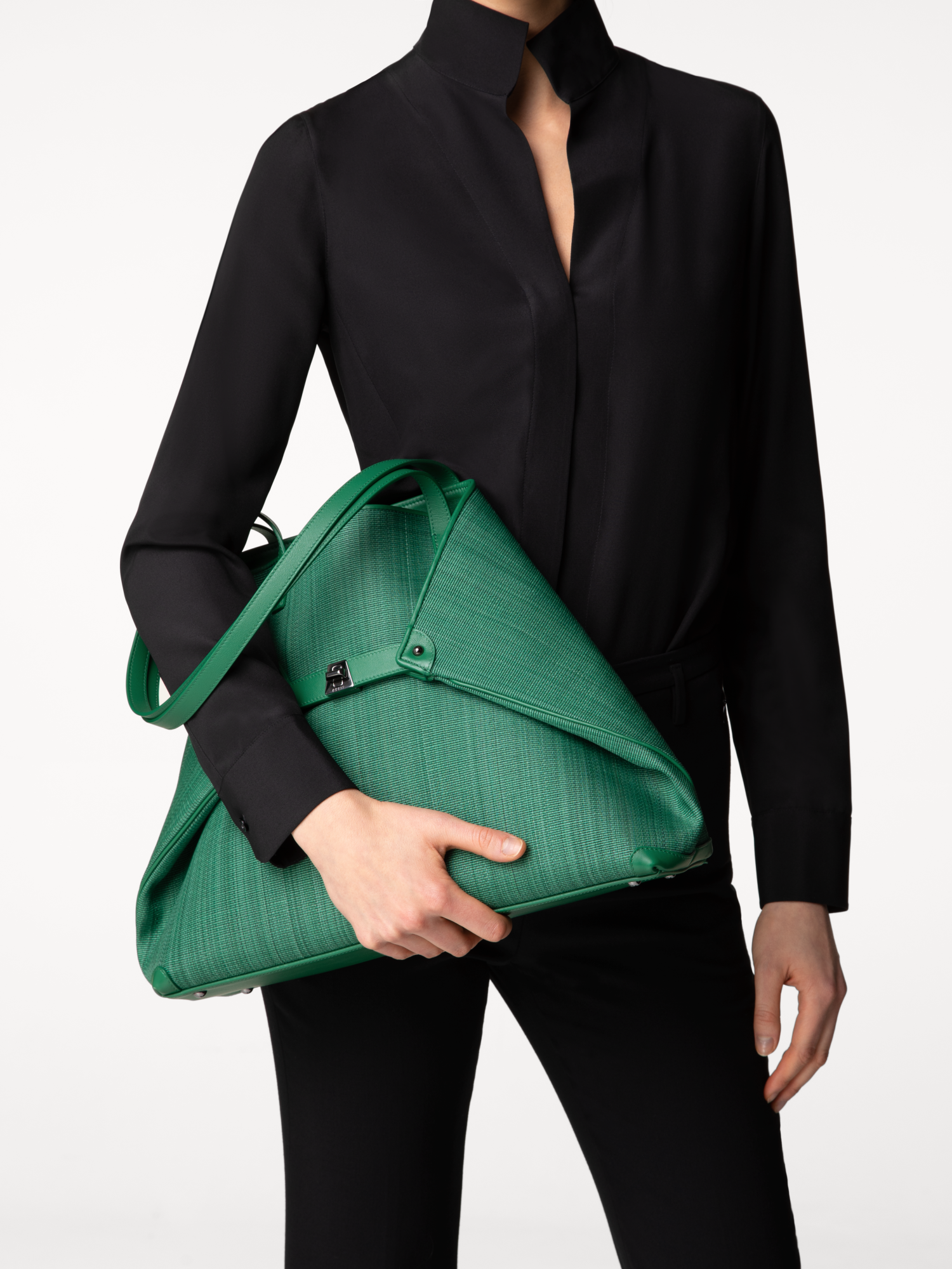 Designer Ai Medium Shoulder Tote - green 