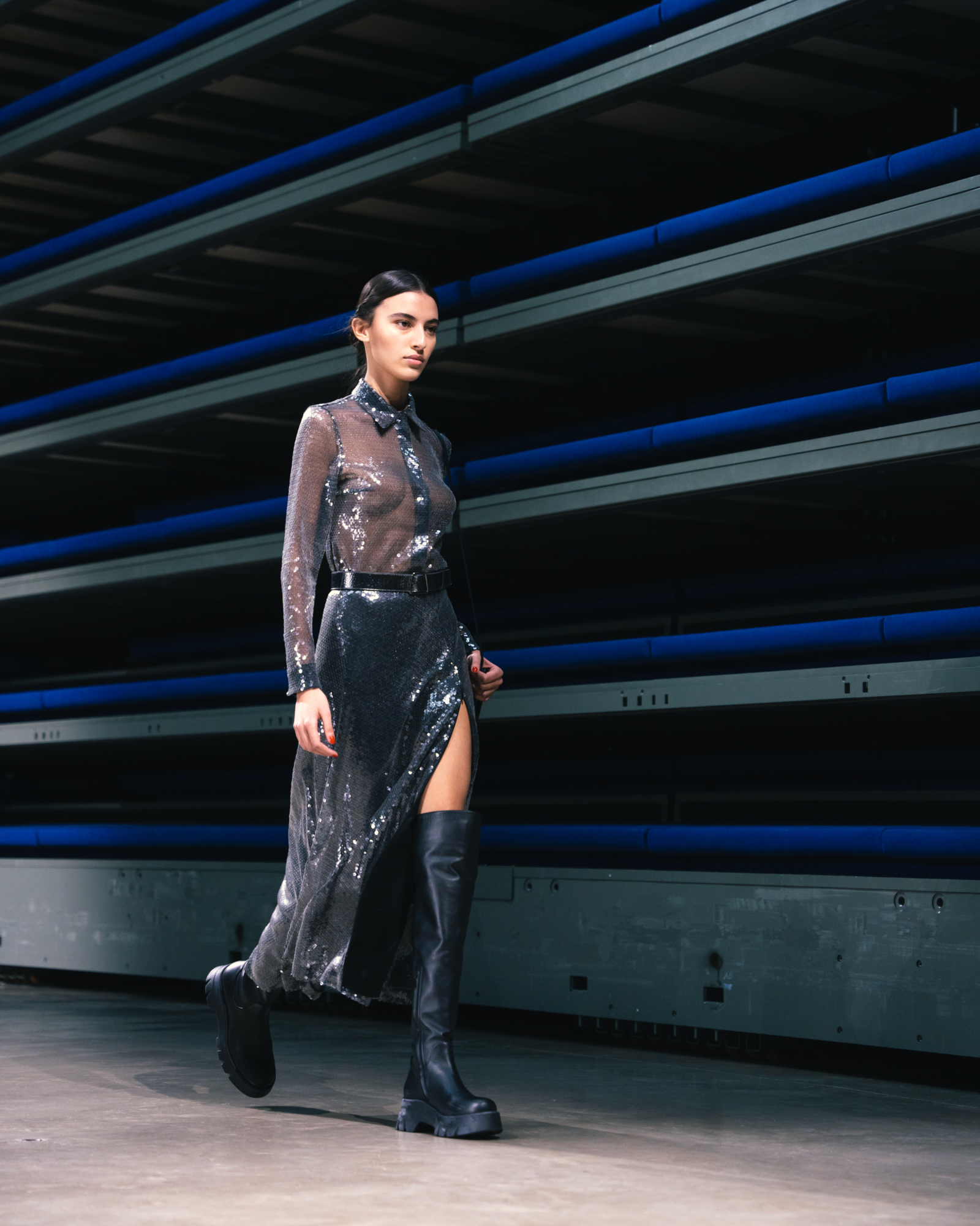 Designer Liquid Sequins Midi Skirt - black 