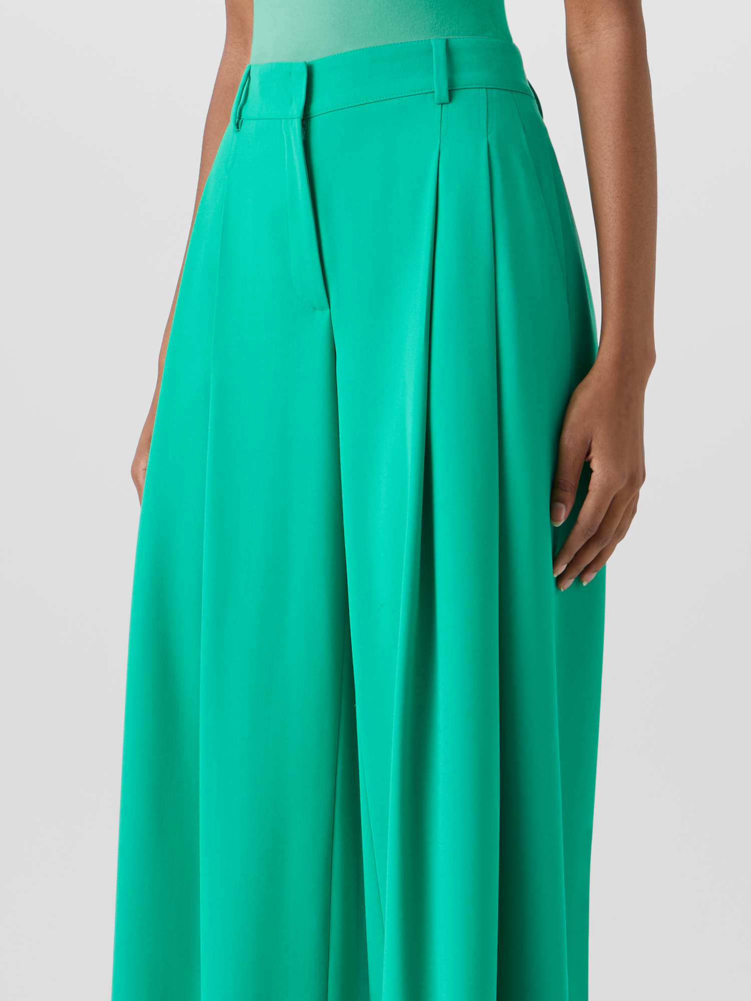 Designer Cassie Flared Wide-Leg Pants in Wool Gabardine - green 