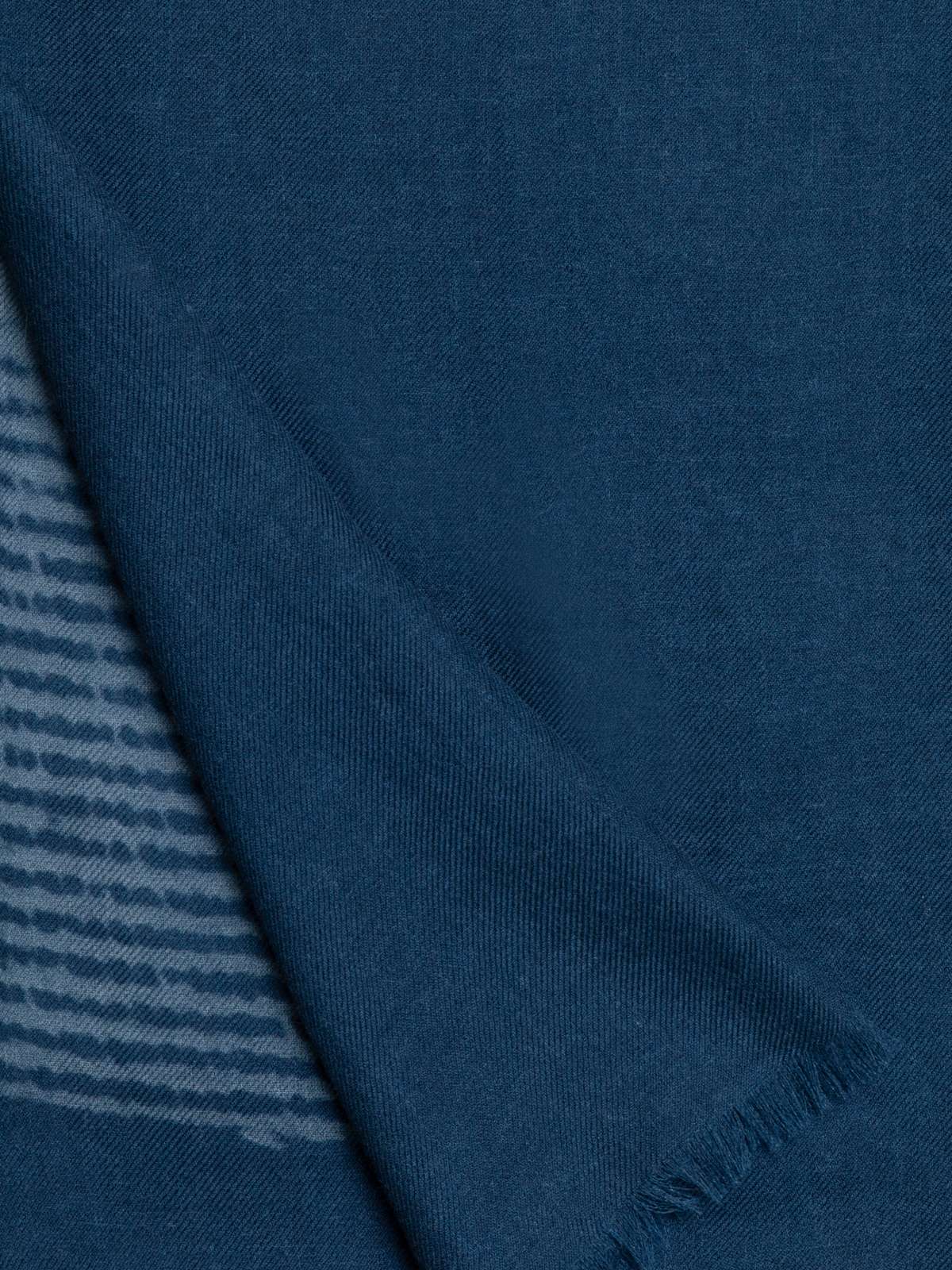 Designer Cashmere Scarf in Zigzag Print - neutral - navy - blue - multicolor