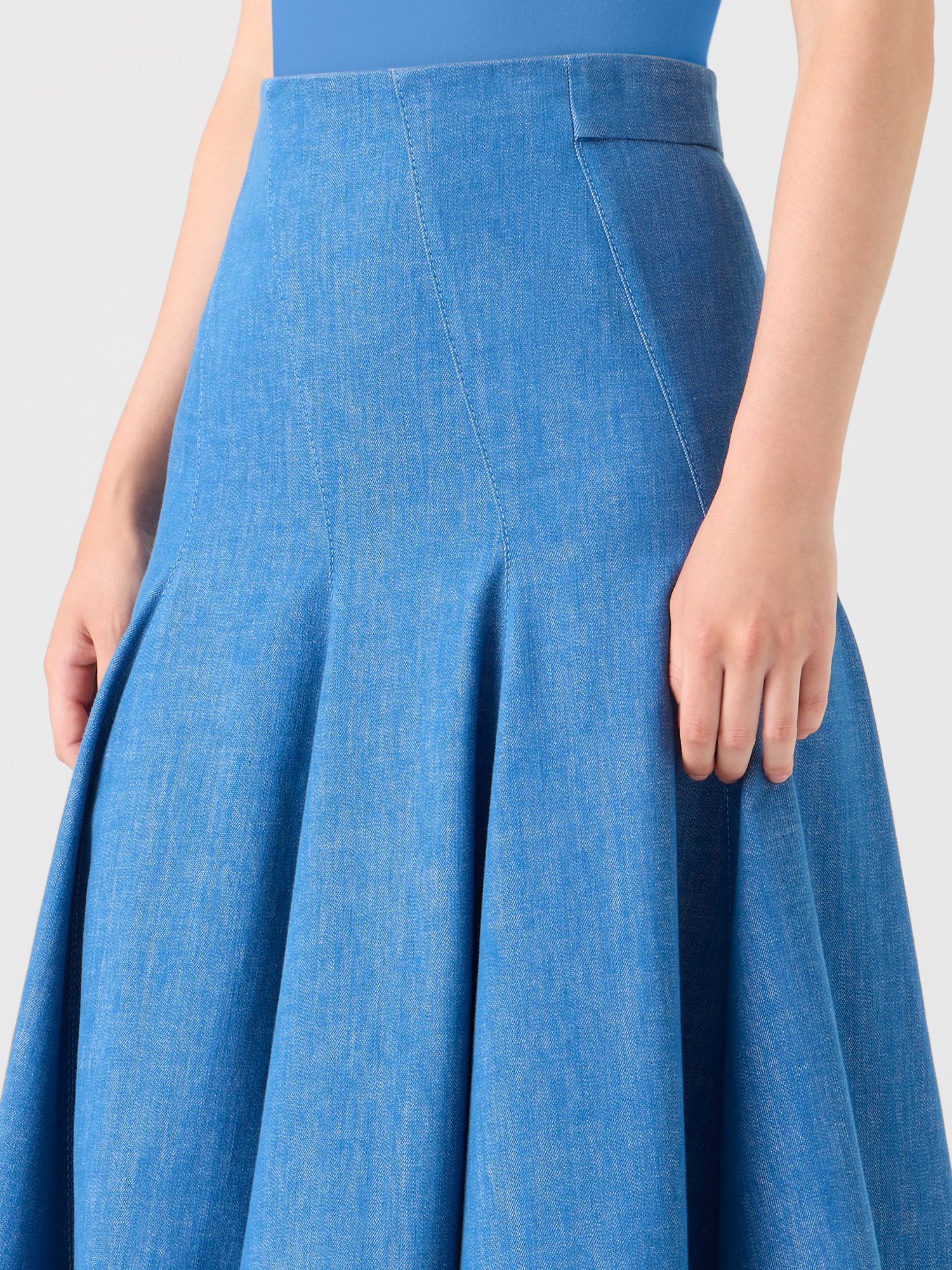 Designer Diagonal Godet Cotton Stretch Denim Midi Skirt - blue 
