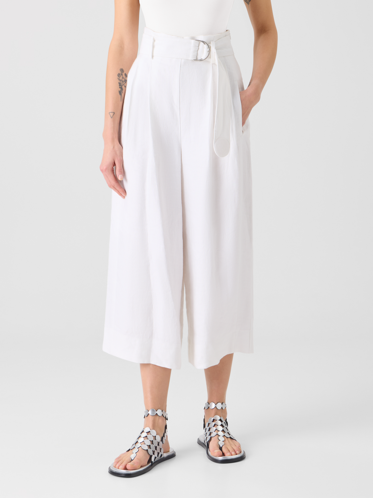 Designer Fiorella High-Rise Pleated Raw Linen Culotte Pants - white #editorial