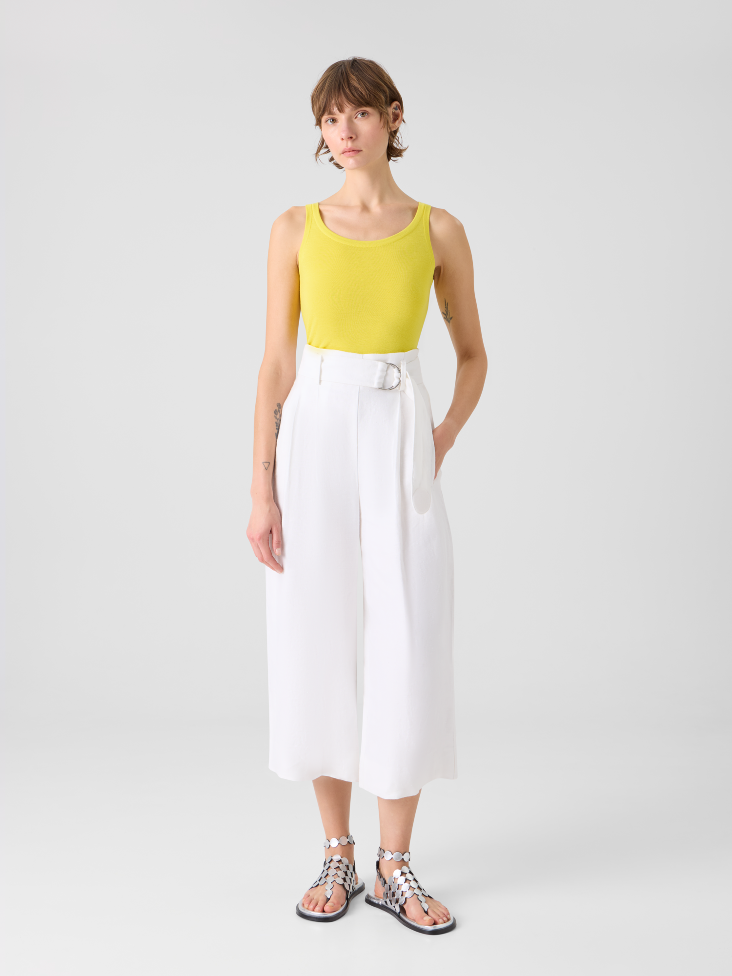 Designer Fiorella High-Rise Pleated Raw Linen Culotte Pants - white 
