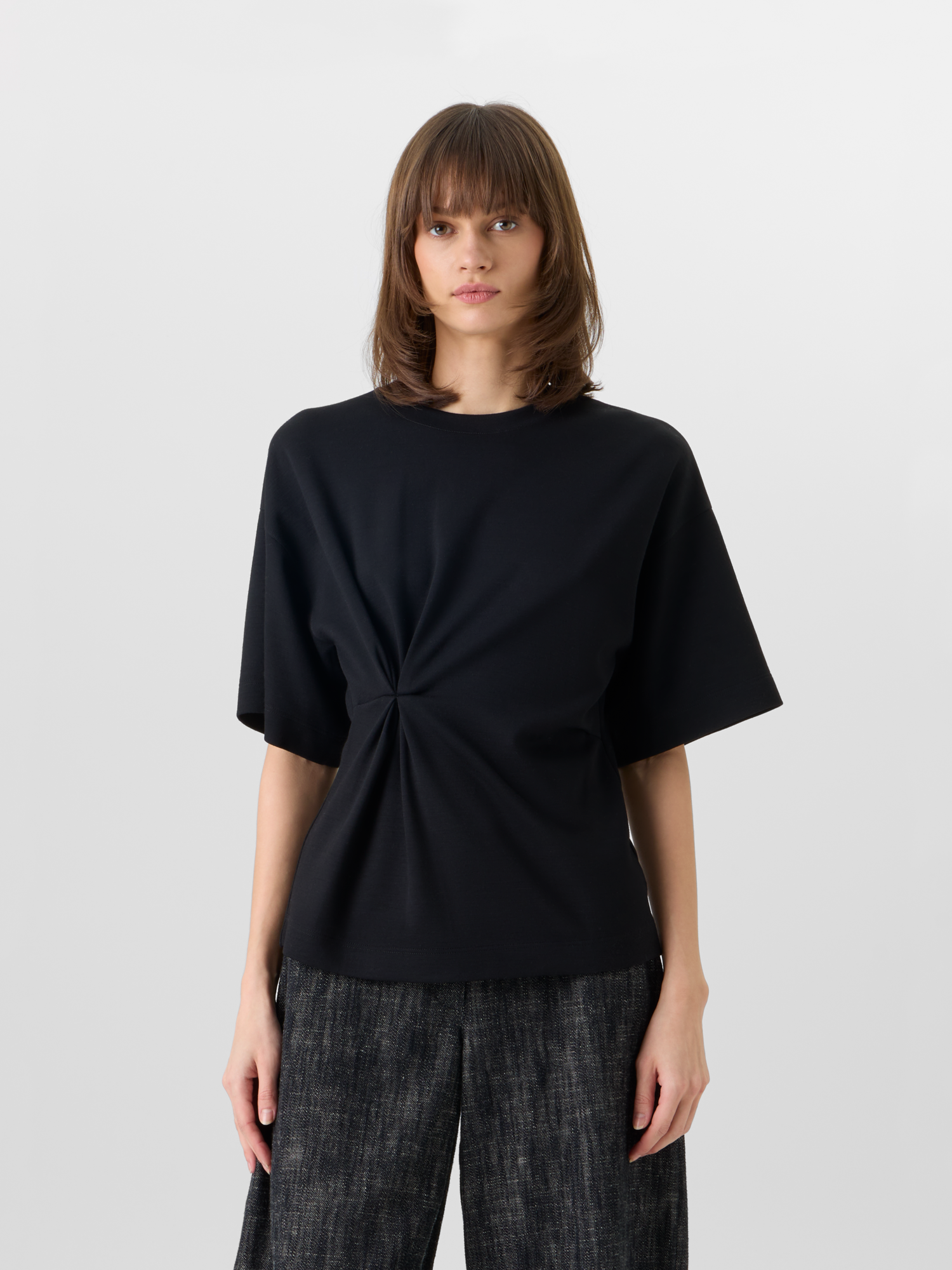 Designer Short-Sleeve Punto Dot T-Shirt - black 