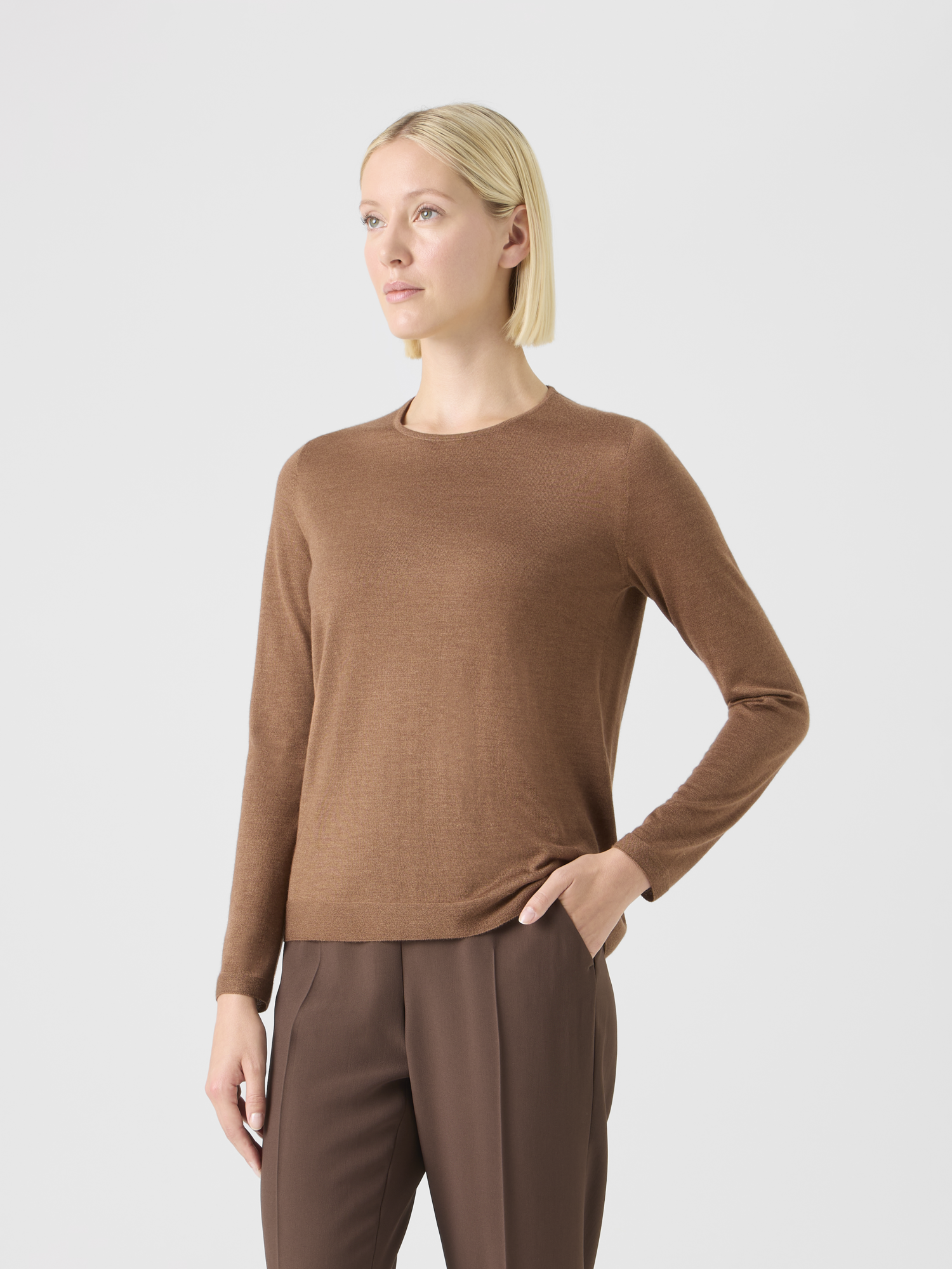 Designer Seamless Crew Neck Sweater in Cashmere Silk - brown 