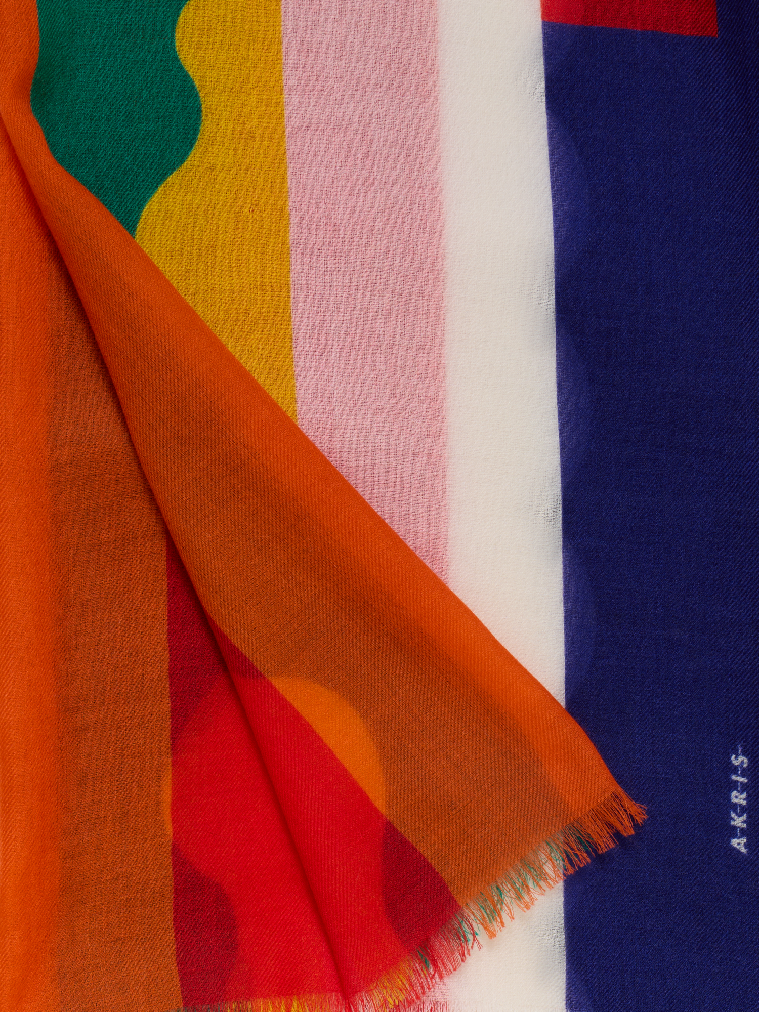 Designer Cashmere Scarf in Paravent Print - multicolor