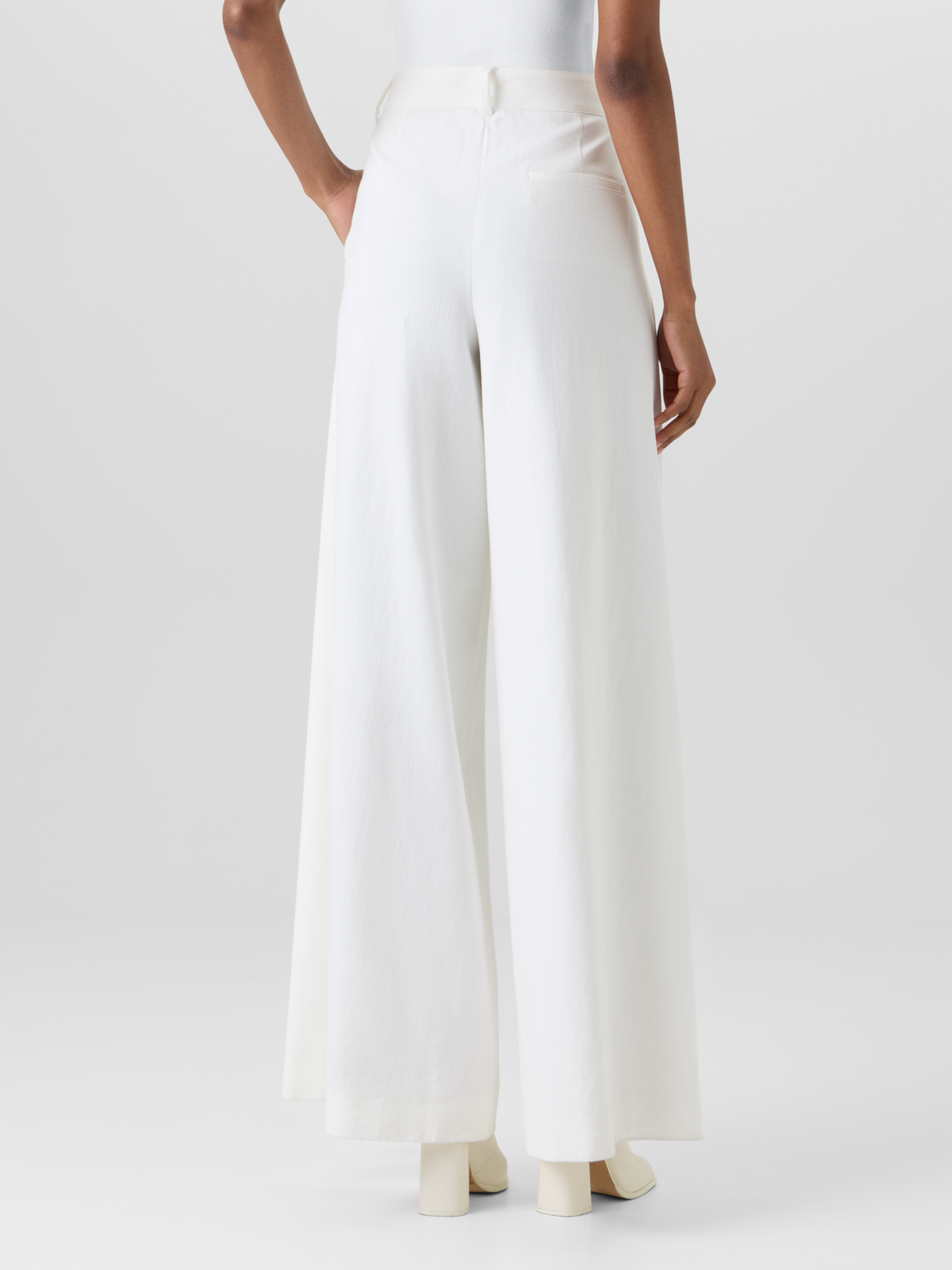Designer Cassie Flared Wide-Leg Pants in Denim Stretch Cotton  - ecru - white #editorial
