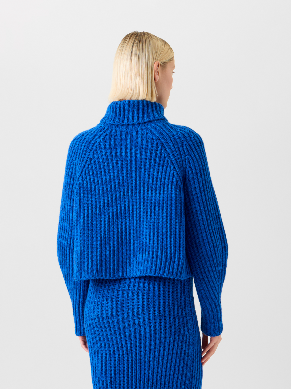 Designer Cropped Cashmere Chunky Rib Turtle Neck Sweater - blue #editorial