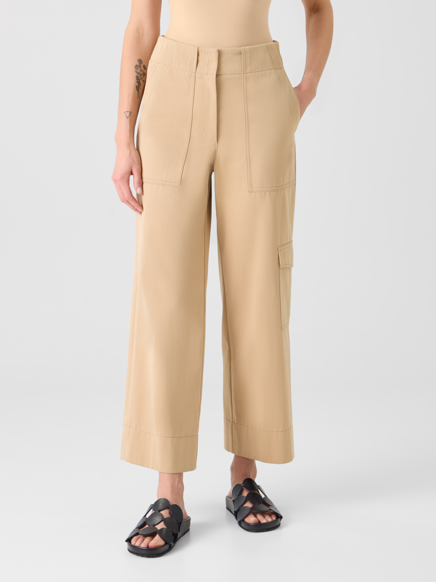 Designer Cargo Pants in Cotton Gabardine - beige 