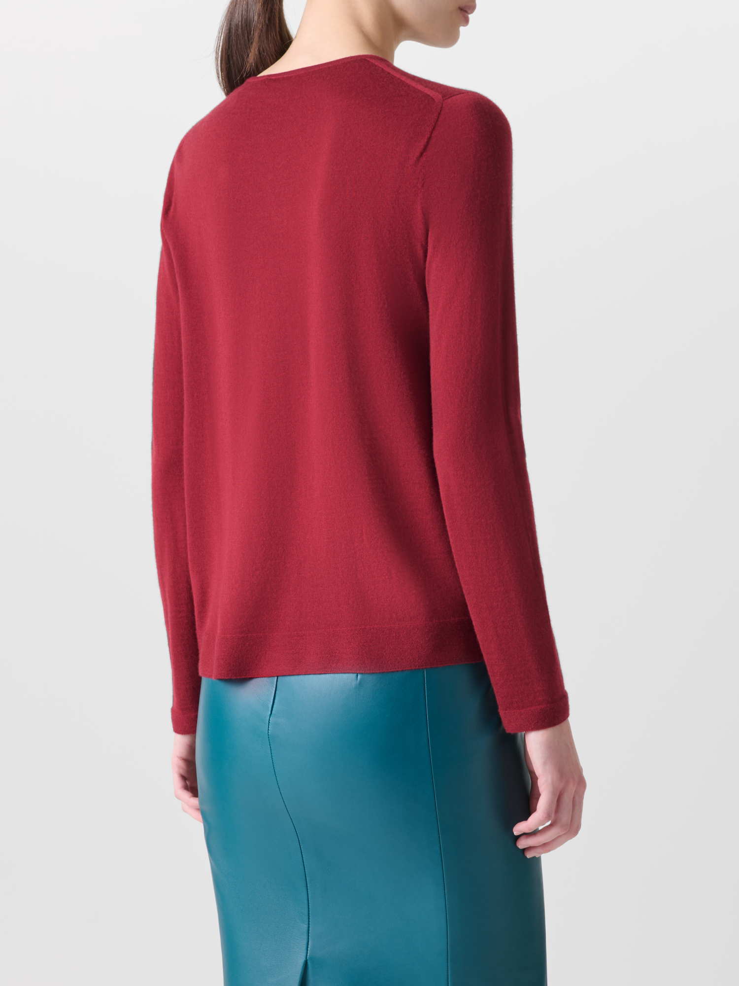 Designer Seamless Crew Neck Sweater in Cashmere Silk - red 