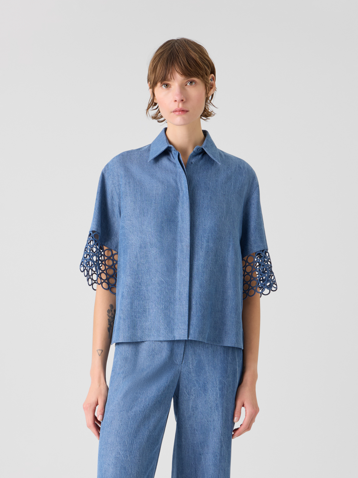 Designer Denim Blouse with Eyelet Guipure - blue