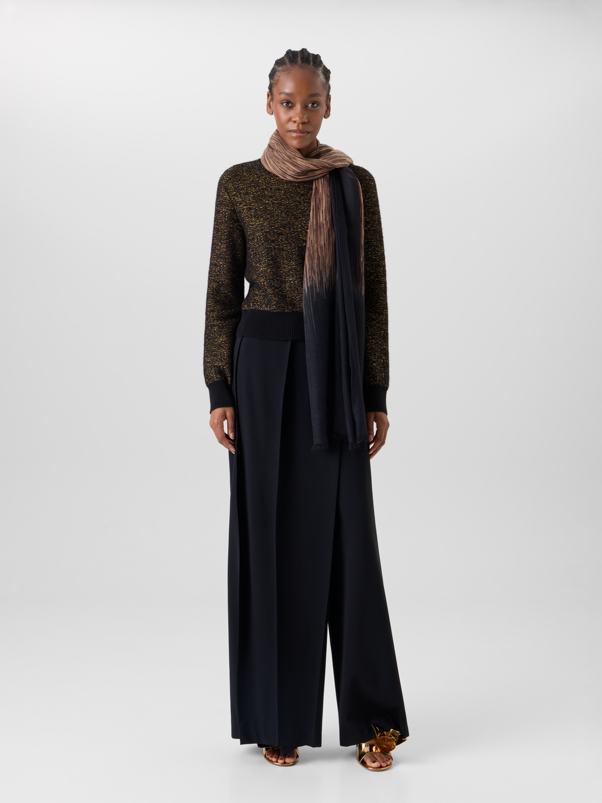 Designer Cashmere Scarf in Oro Lienzo Print - black #editorial