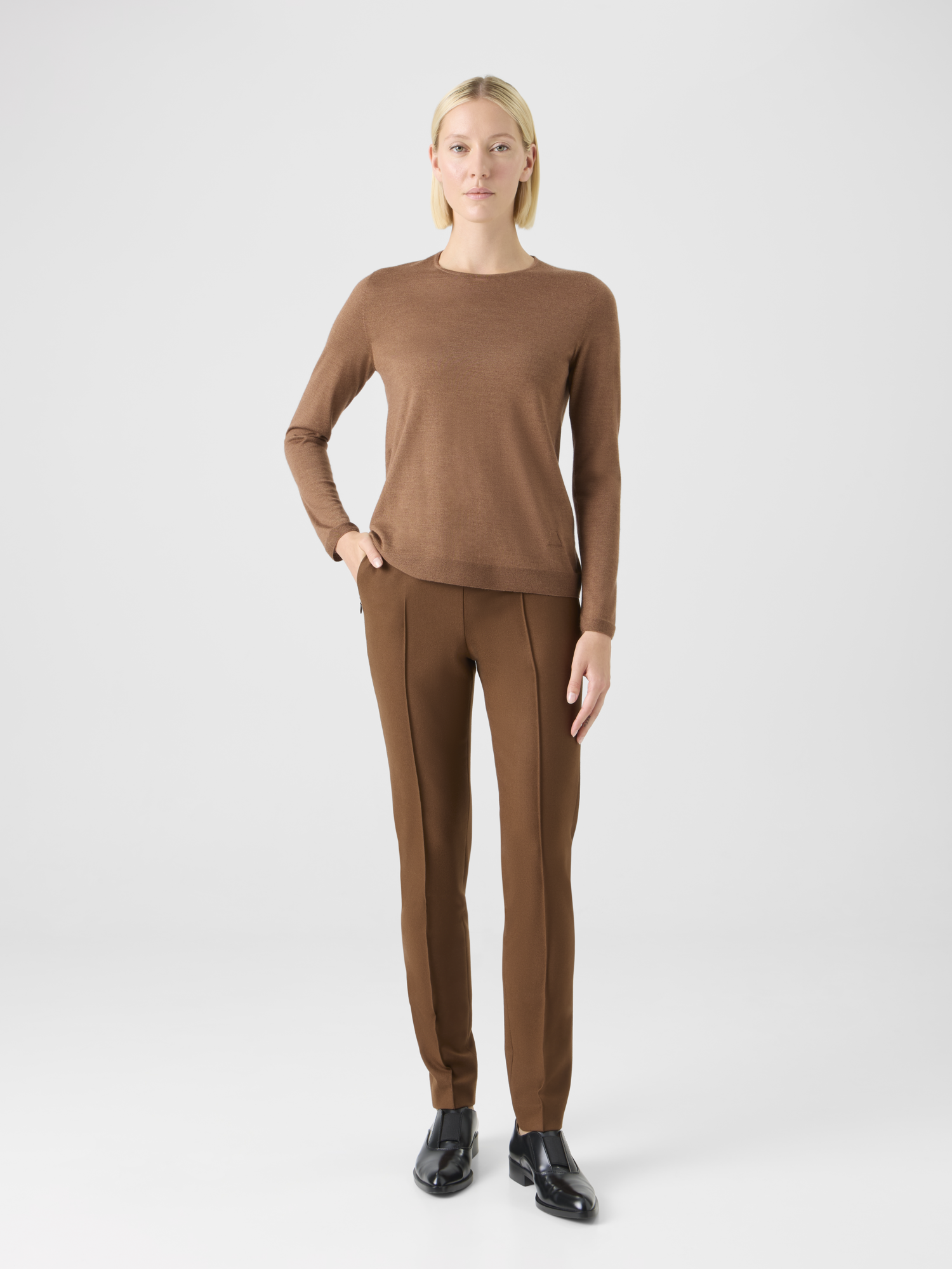 Designer Slim Wool Stretch Flannel Pants - brown 