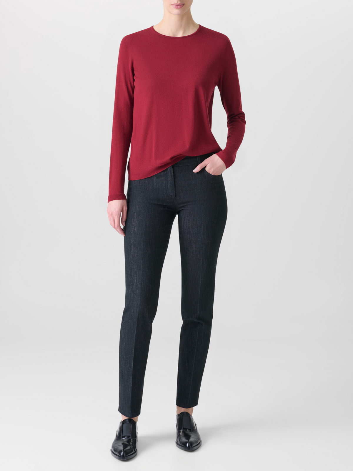 Designer Seamless Crew Neck Sweater in Cashmere Silk - wine - red 