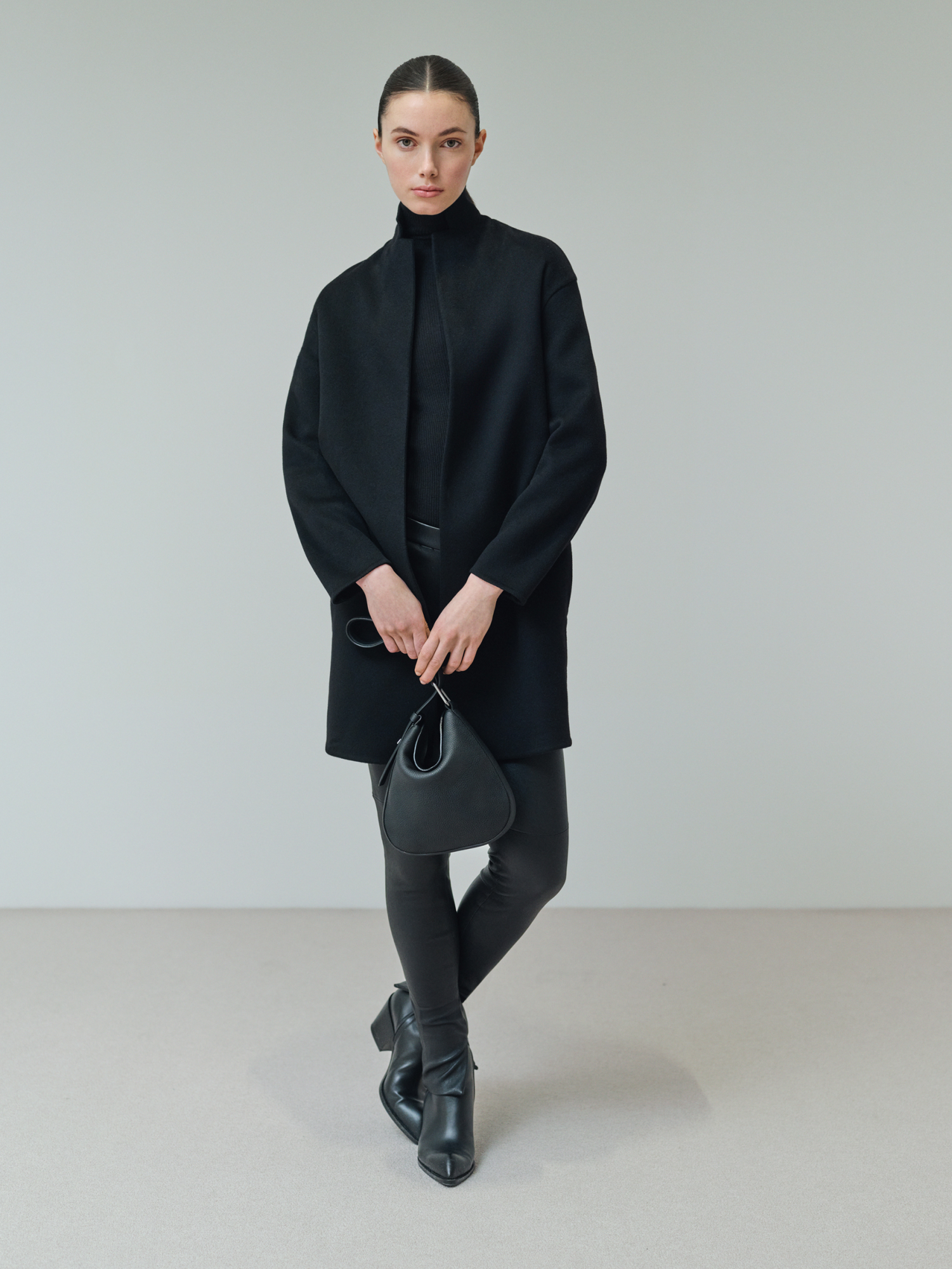 Designer Skinny Leather Pants - black 