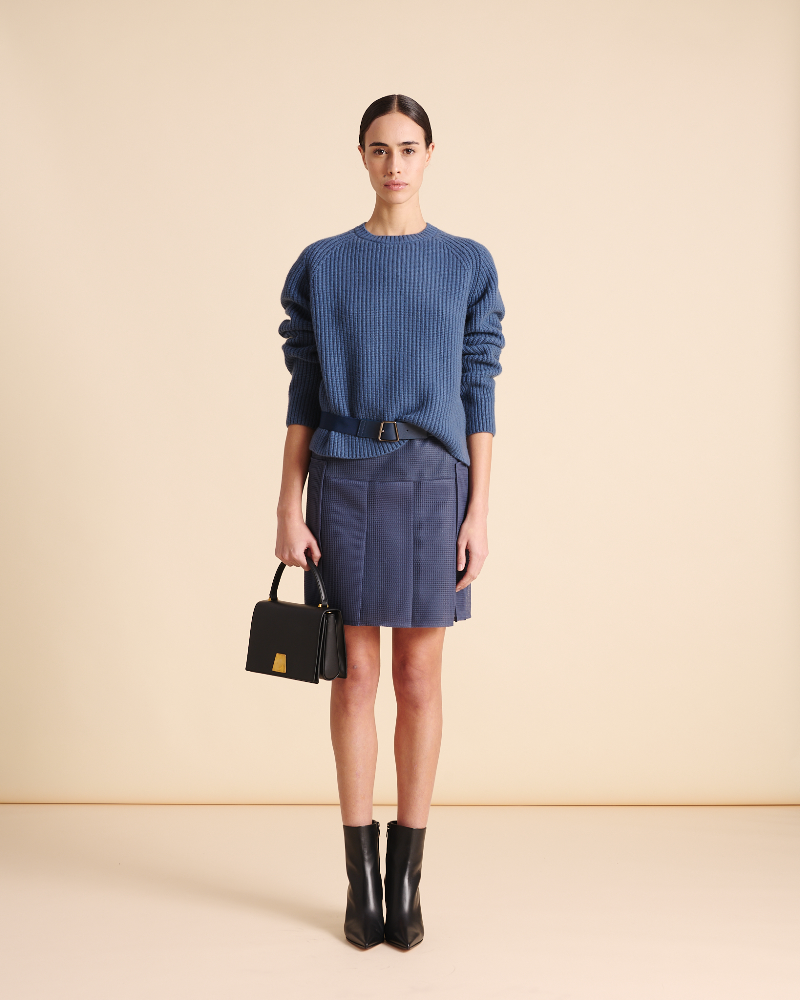 Designer Boxy Rib Knit Sweater in Pure Cashmere - blue