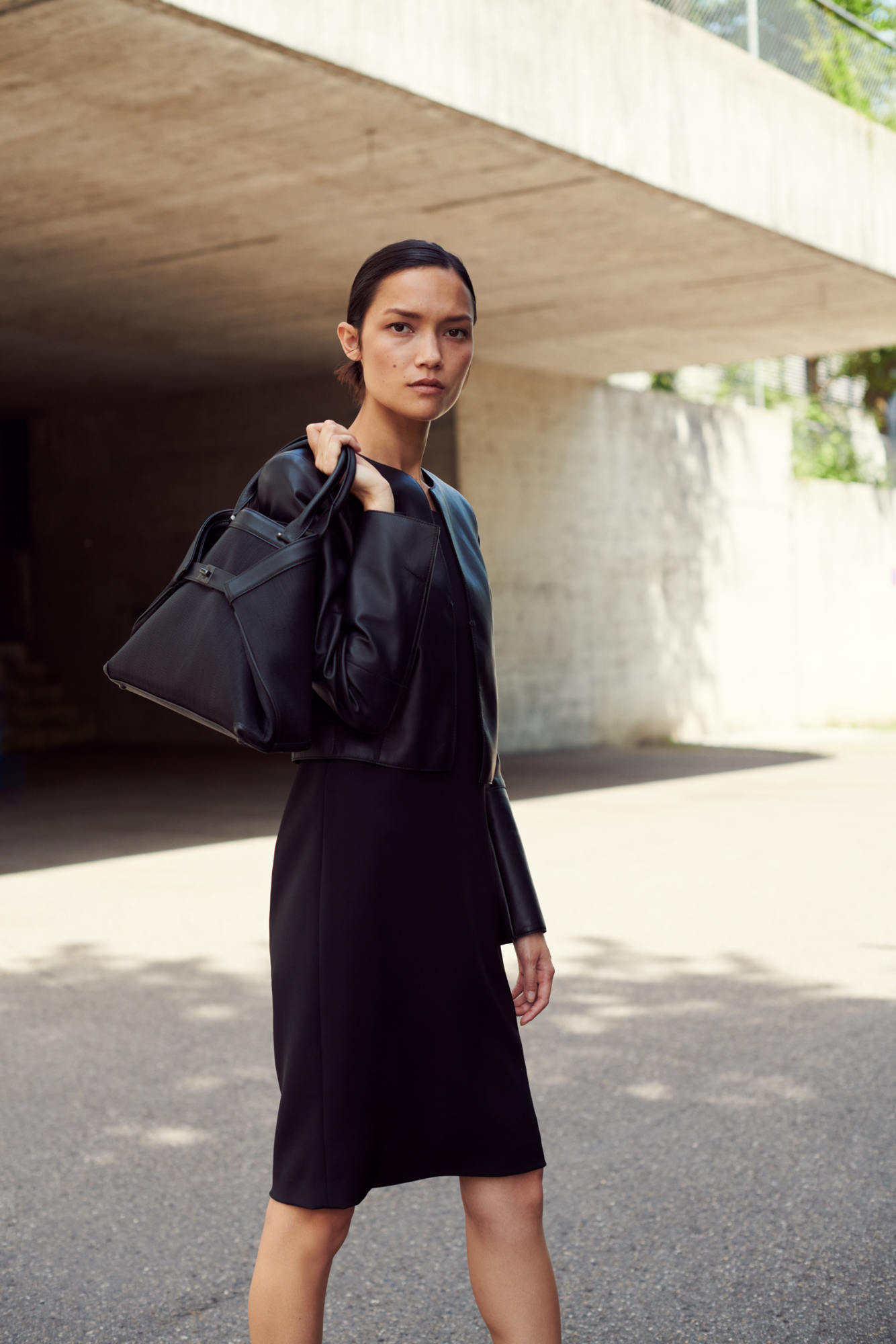 Designer Silk Crêpe Stretch Sheath Dress - black 