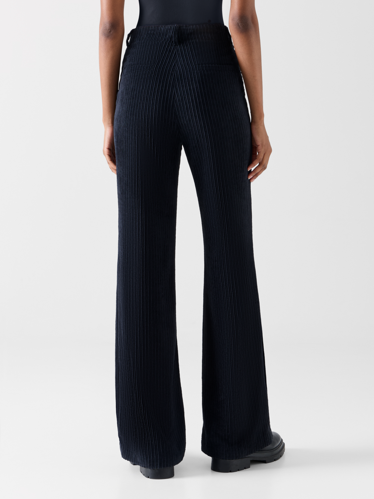 Designer Bootcut Pants in Washed Techno Corduroy - navy #editorial